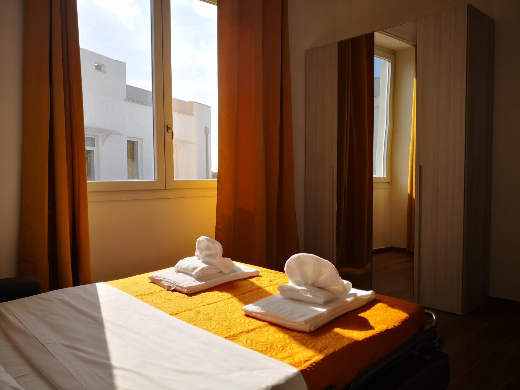 Double Room,1466469002:JPEG