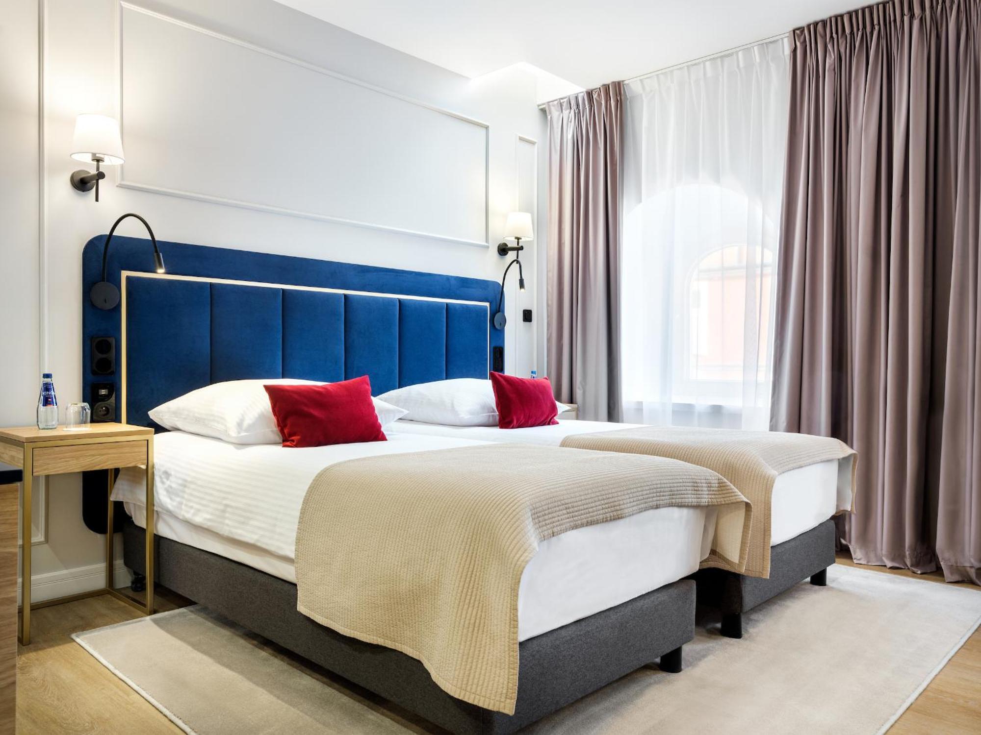 Standard Twin Room,1359371369:JPEG