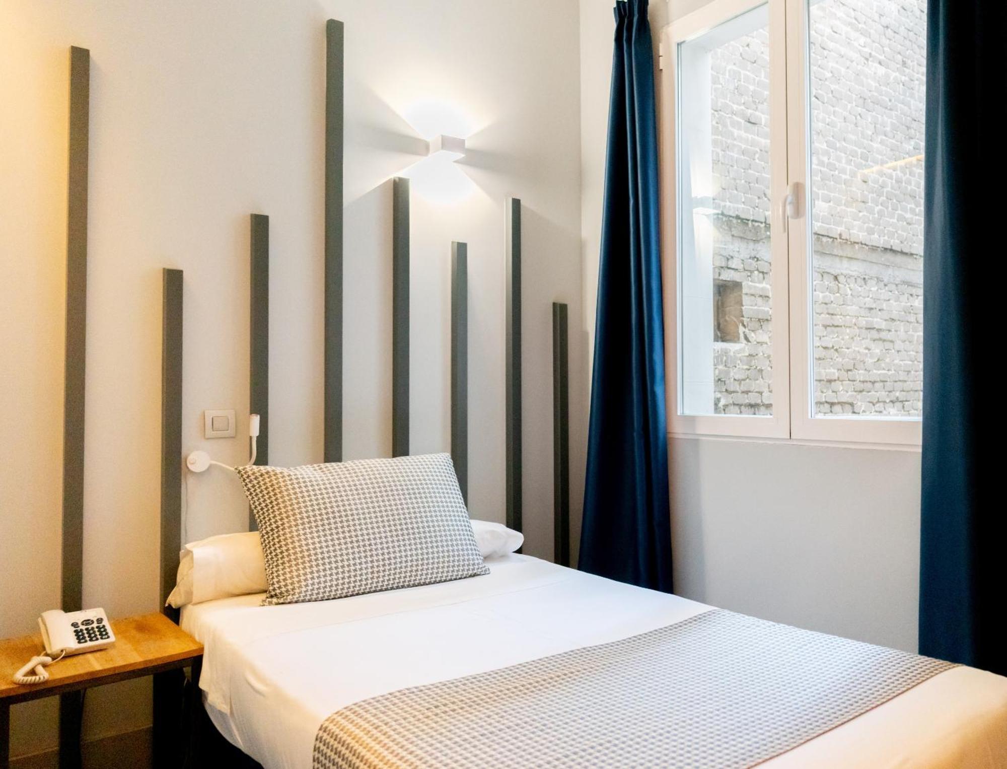 Single Room with Private Bathroom,1569170258:JPEG