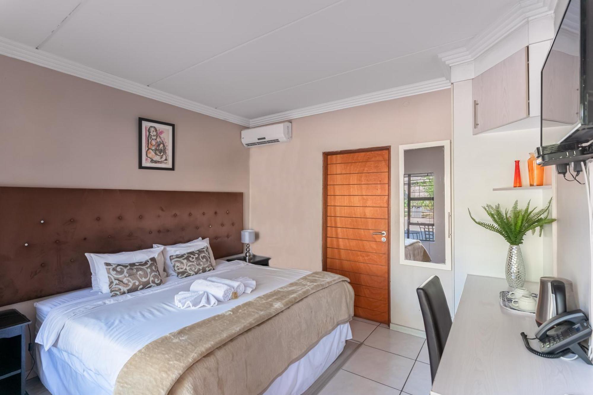 Standard Room with Shower,1583676240:JPEG