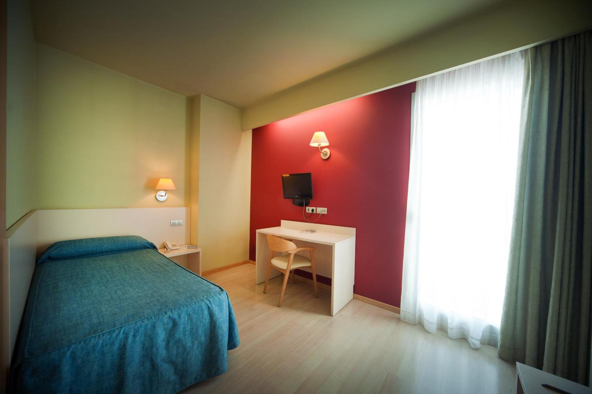 Single Room,1589128496:JPEG