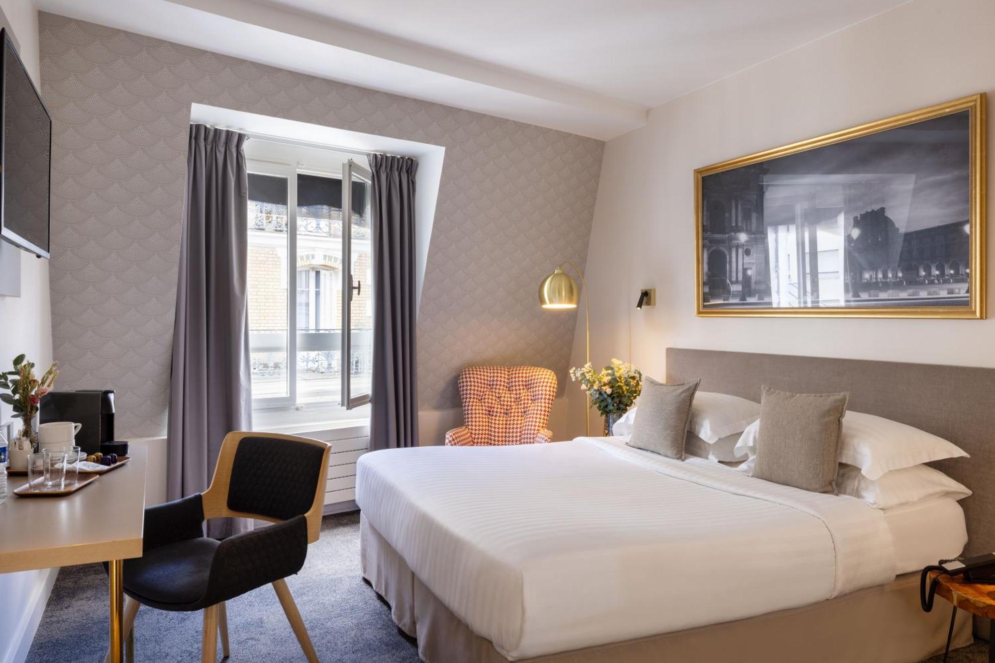 Superior Room Queen Bed,1600555553:JPEG