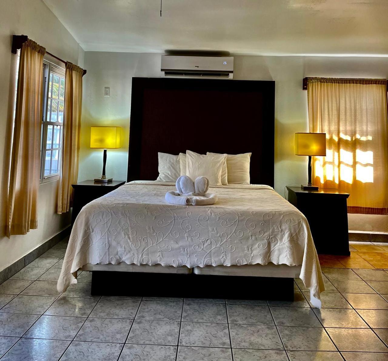 Queen Room with Sea View,1620992623:JPEG