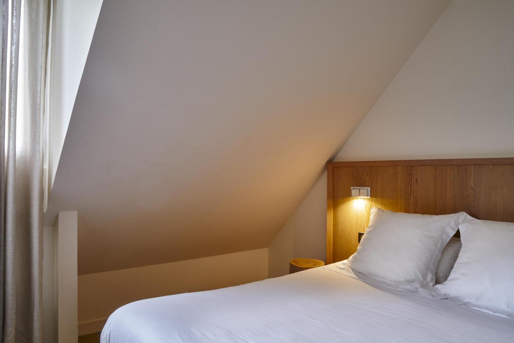 Double Room,1630826589:JPEG