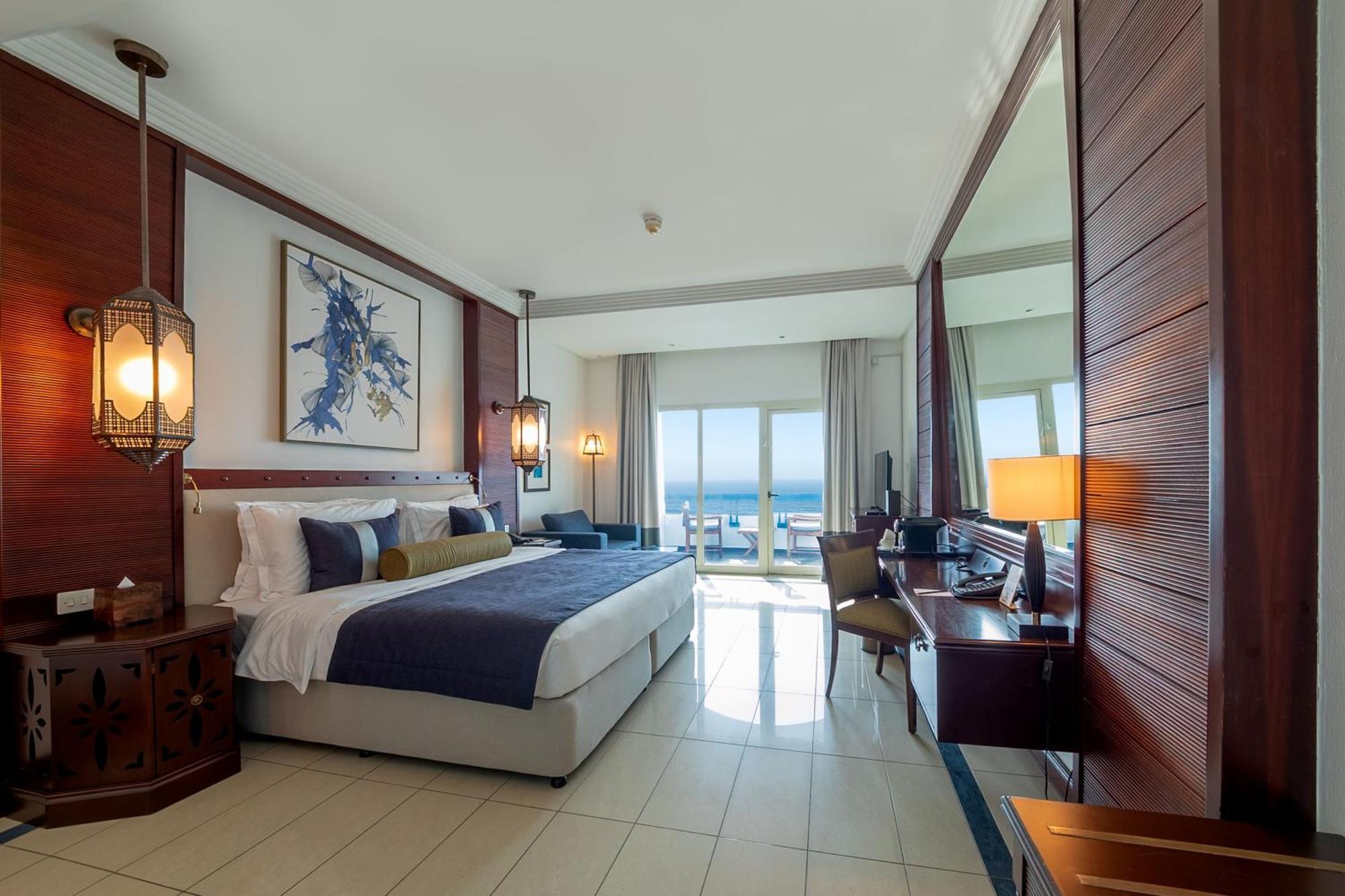 Signature Deluxe Room Sea View,1637706927:JPEG