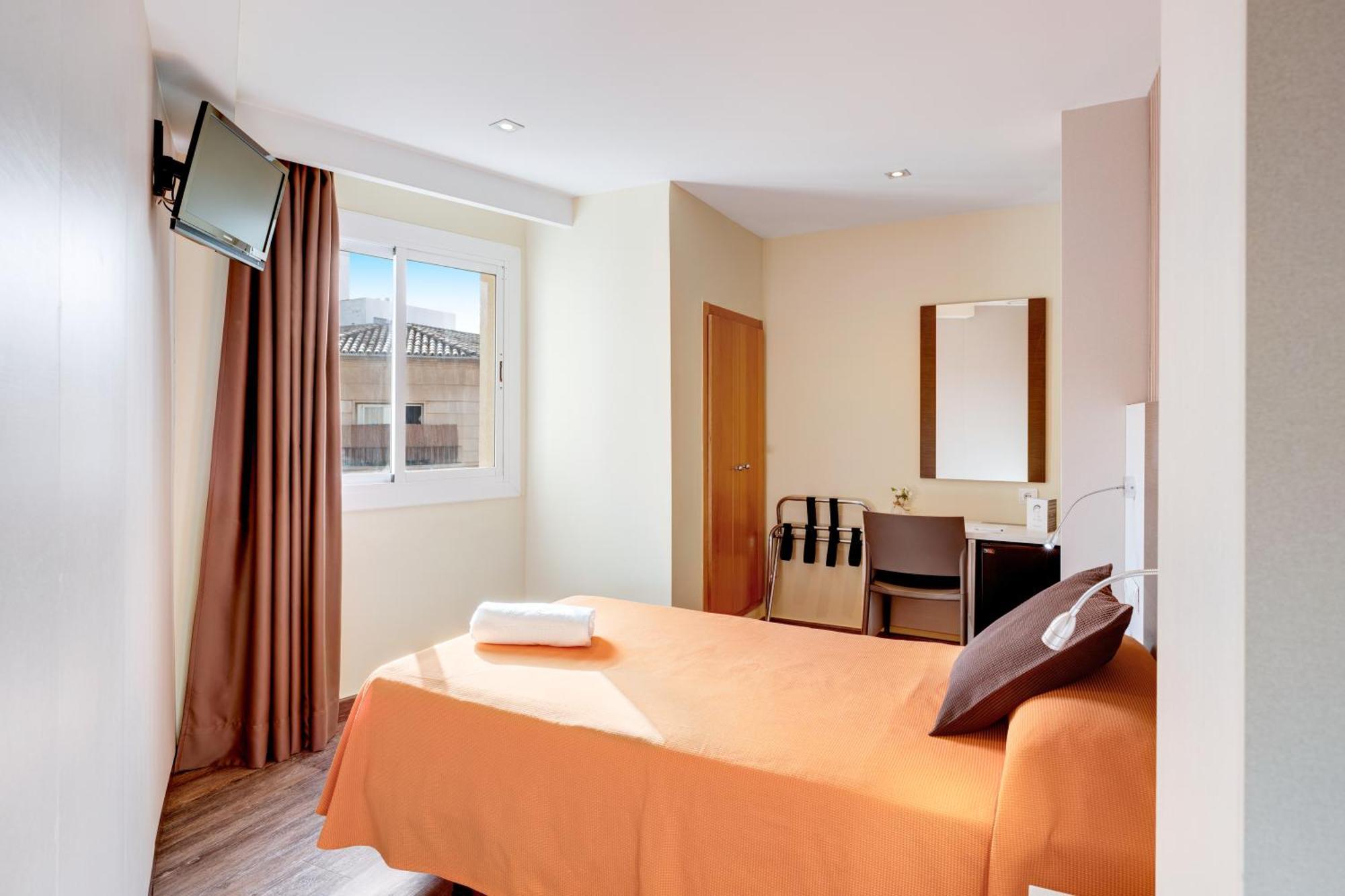 Single Room,1656174259:JPEG