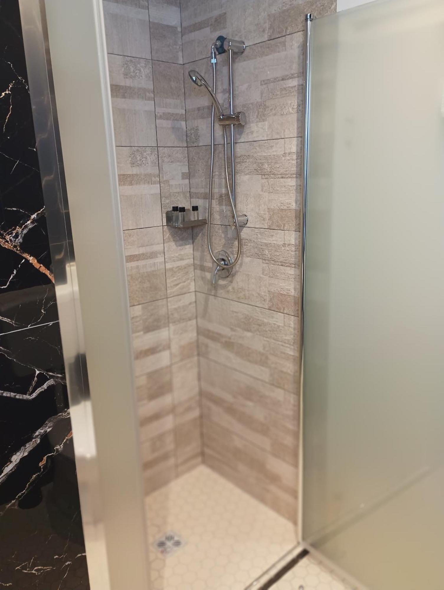 Triple Room,1677740355:JPEG