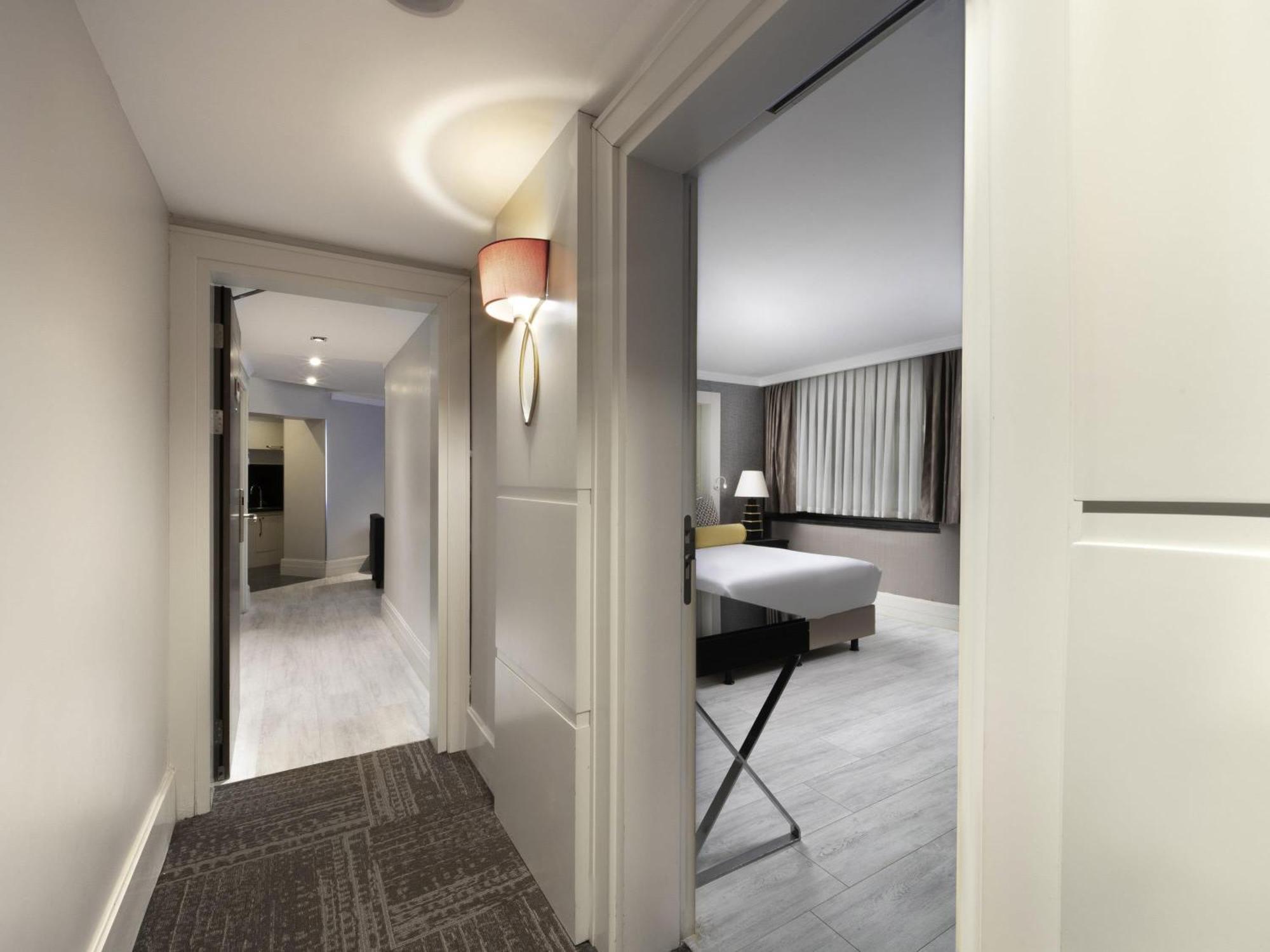 Family Residential Suite,1706868329:JPEG