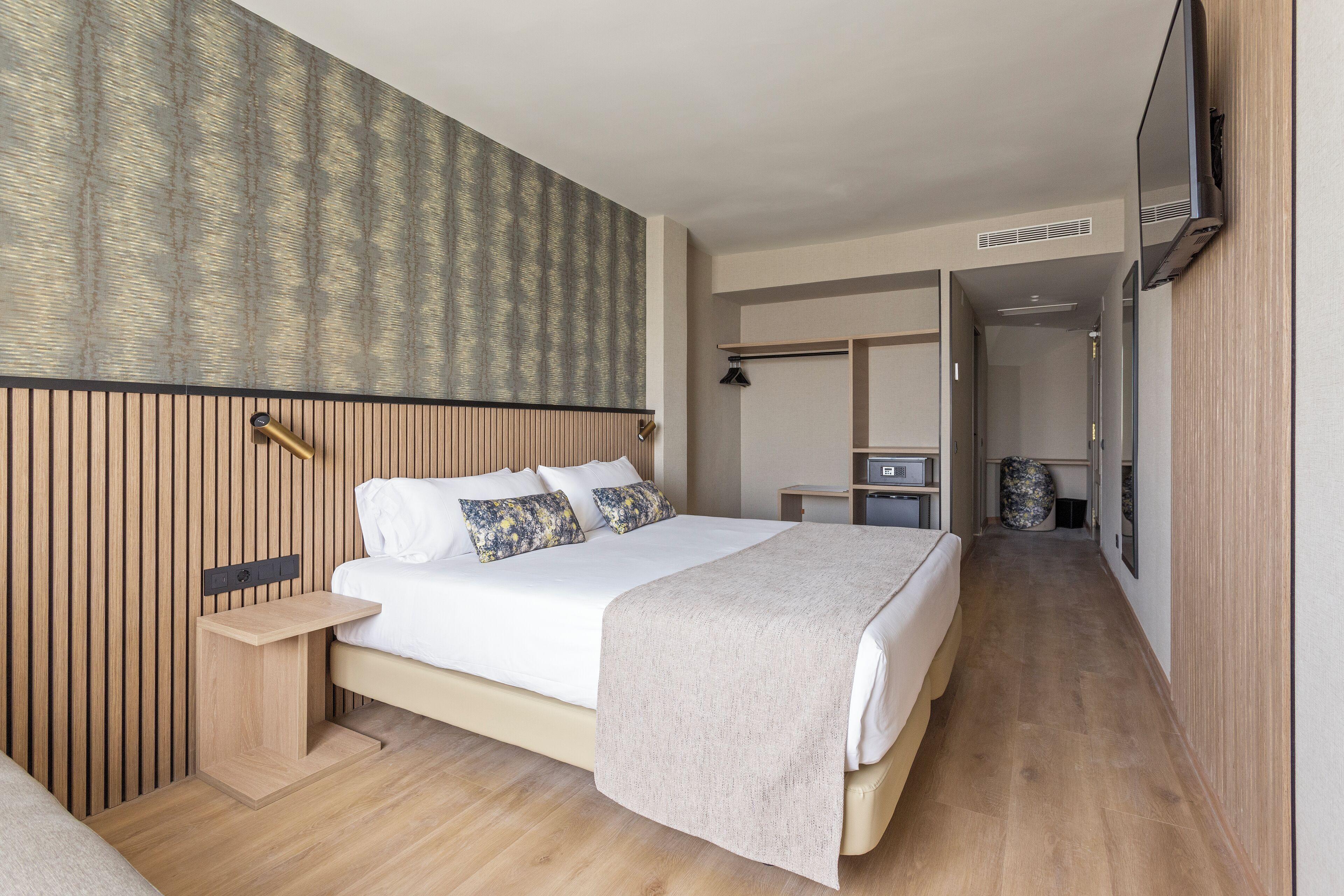 Double Room,1709883816:JPEG