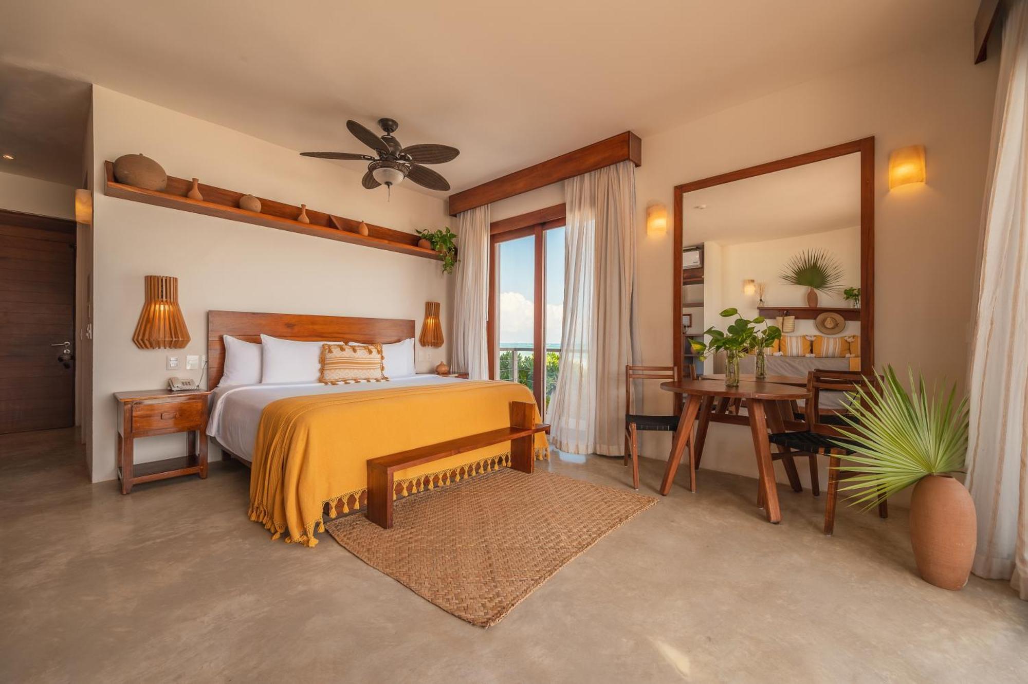 Beachfront ground floor Suite,1717103243:JPEG