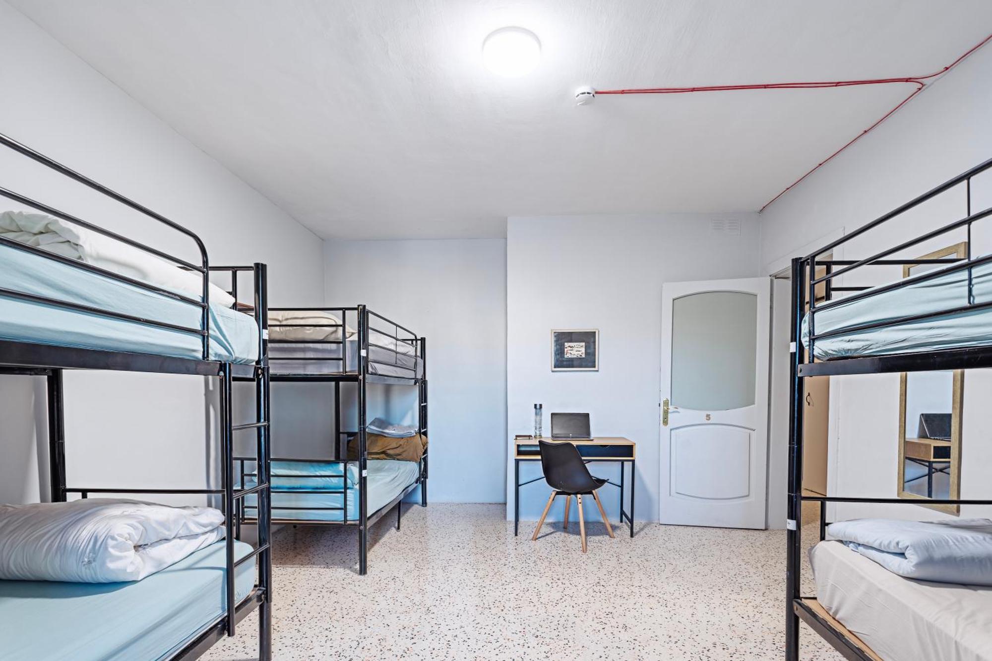 Bed 6-Bed Dormitory Room,1742750567:JPEG