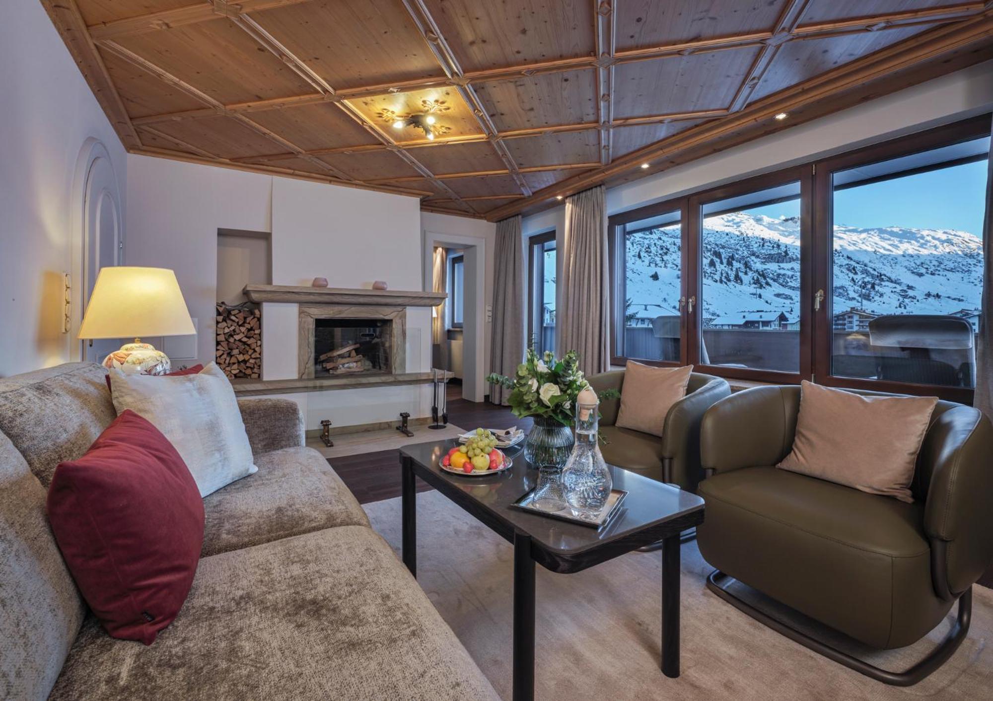 Suite with Balcony,1746880534:JPEG