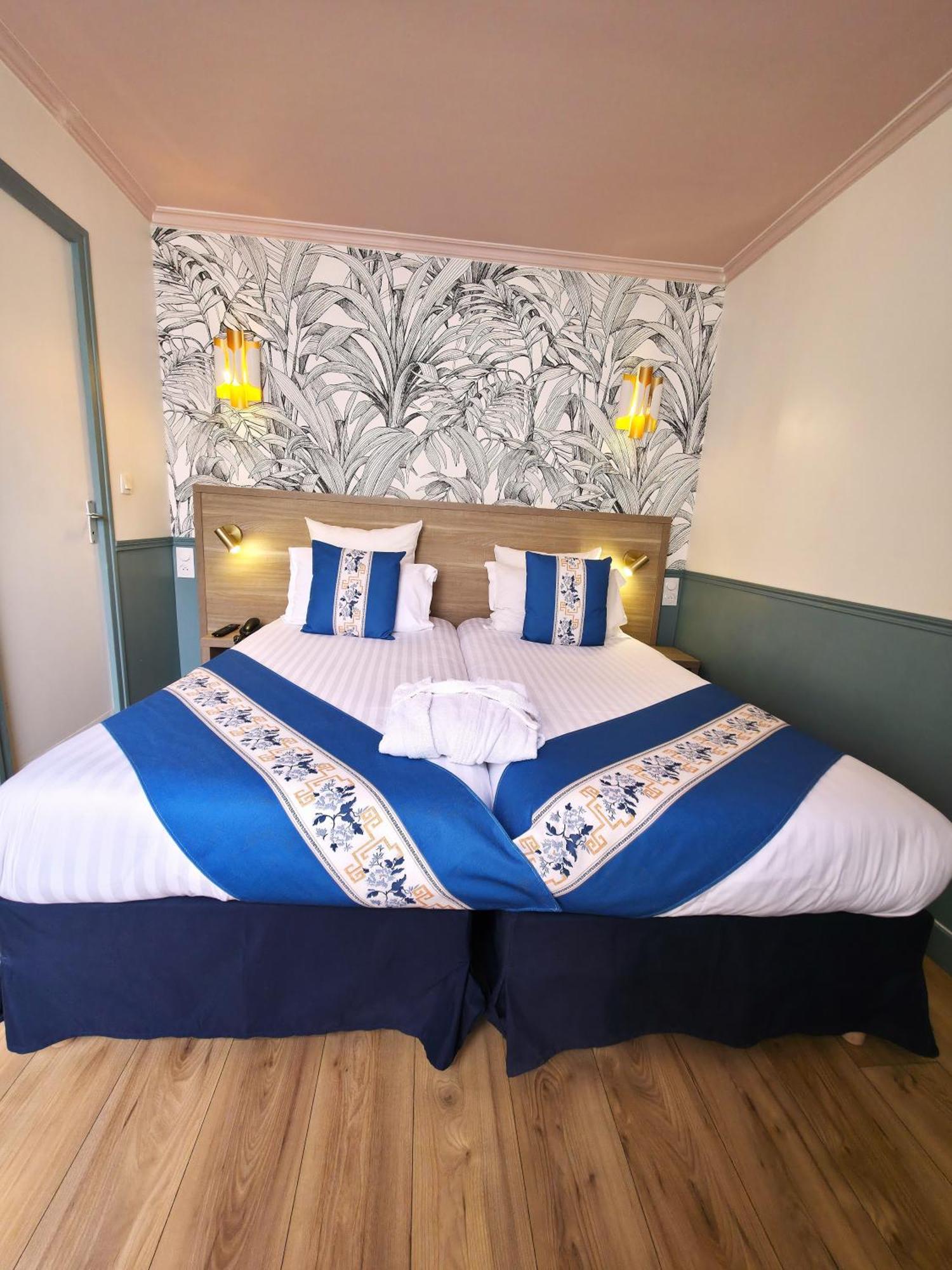 Twin Room,1756395010:JPEG