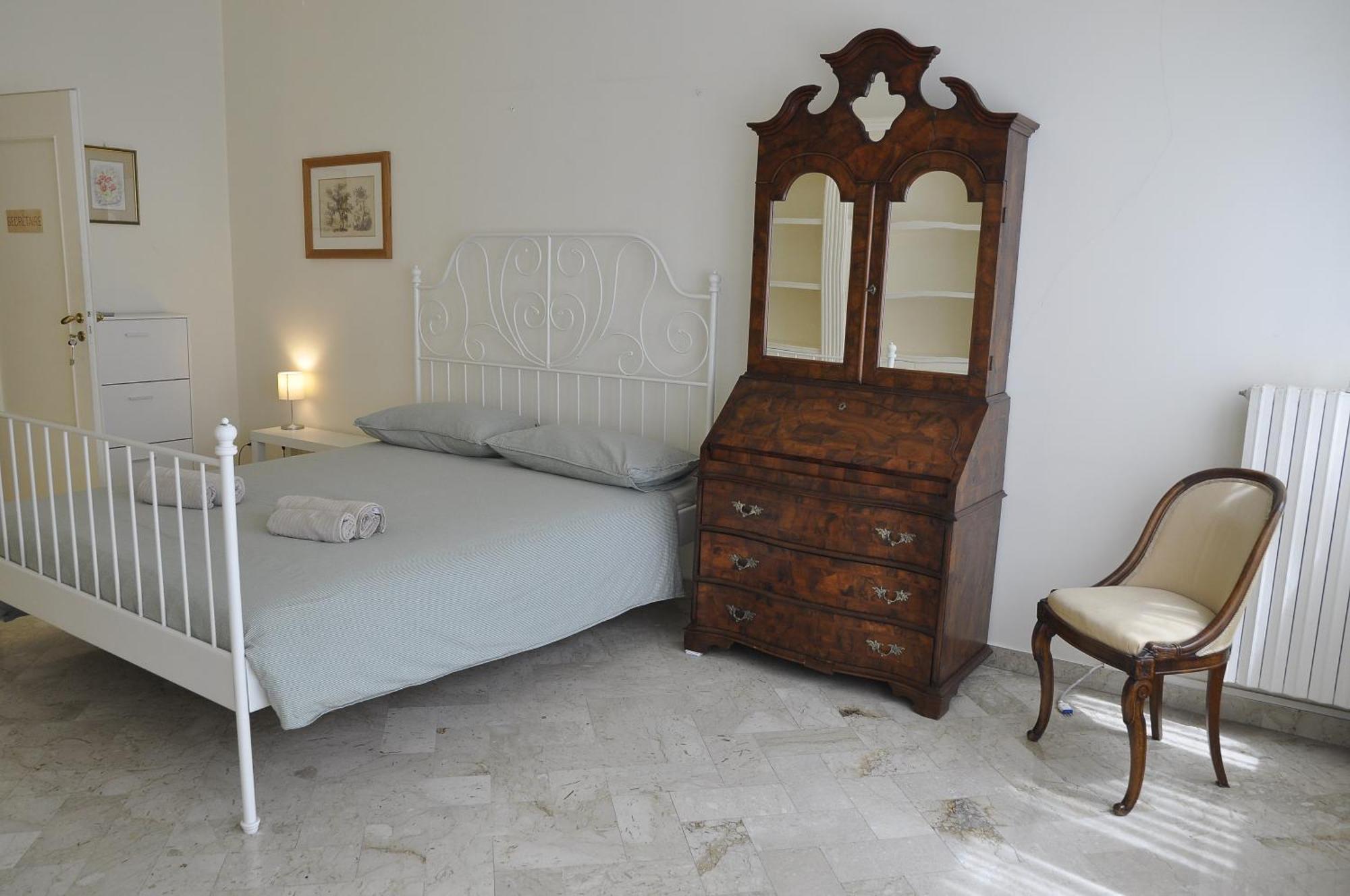 Double Room with Shared Bathroom,1756830469:JPEG