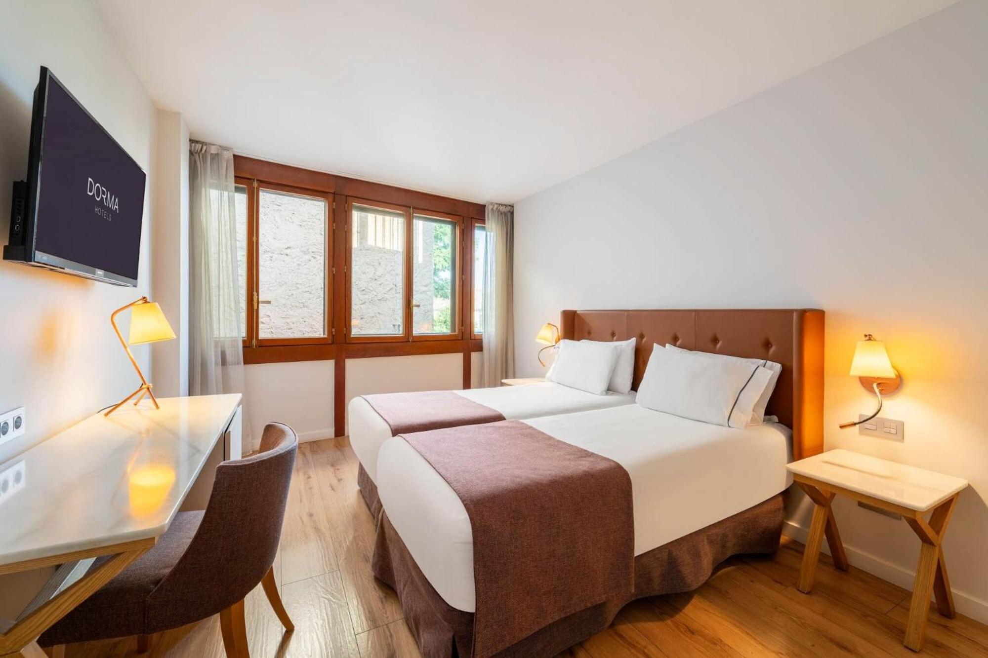 Double or Twin Room,1758523327:JPEG
