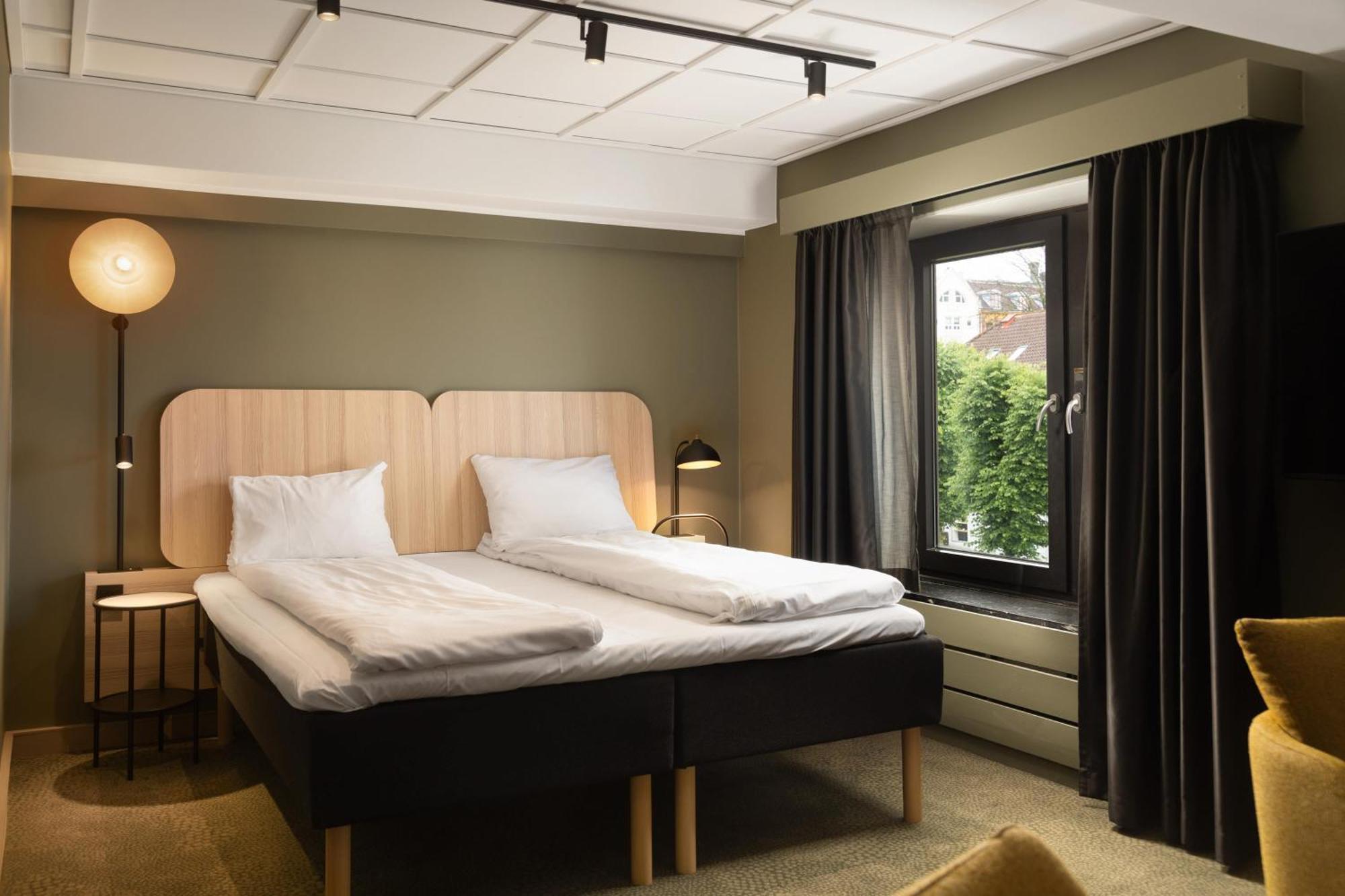 Junior Suite,1765847323:JPEG