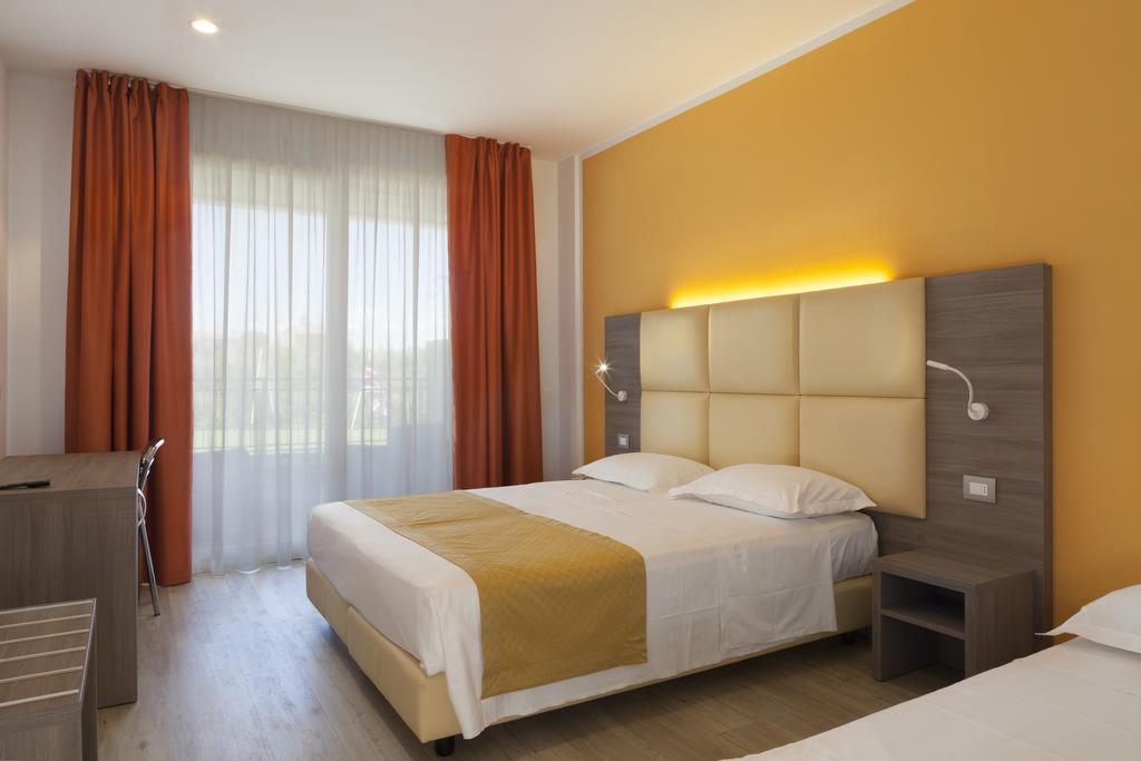 Superior Room with Balcony,442584054:JPEG