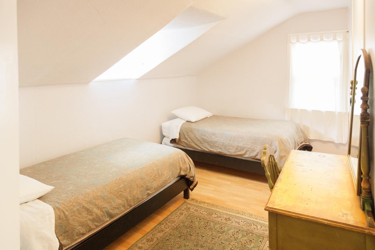 Twin Room with Bathroom,537668205:JPEG