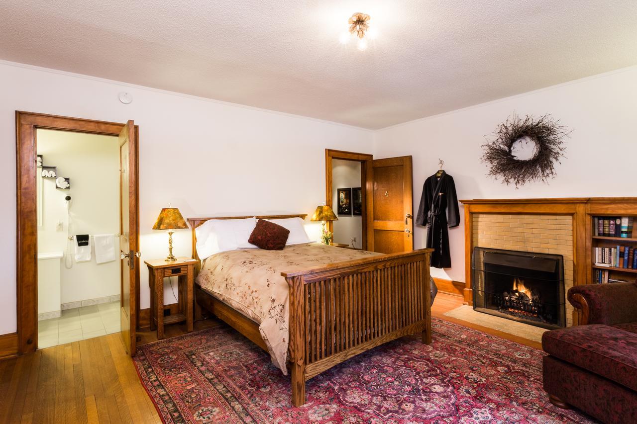 Deluxe Queen Room,558558399:JPEG