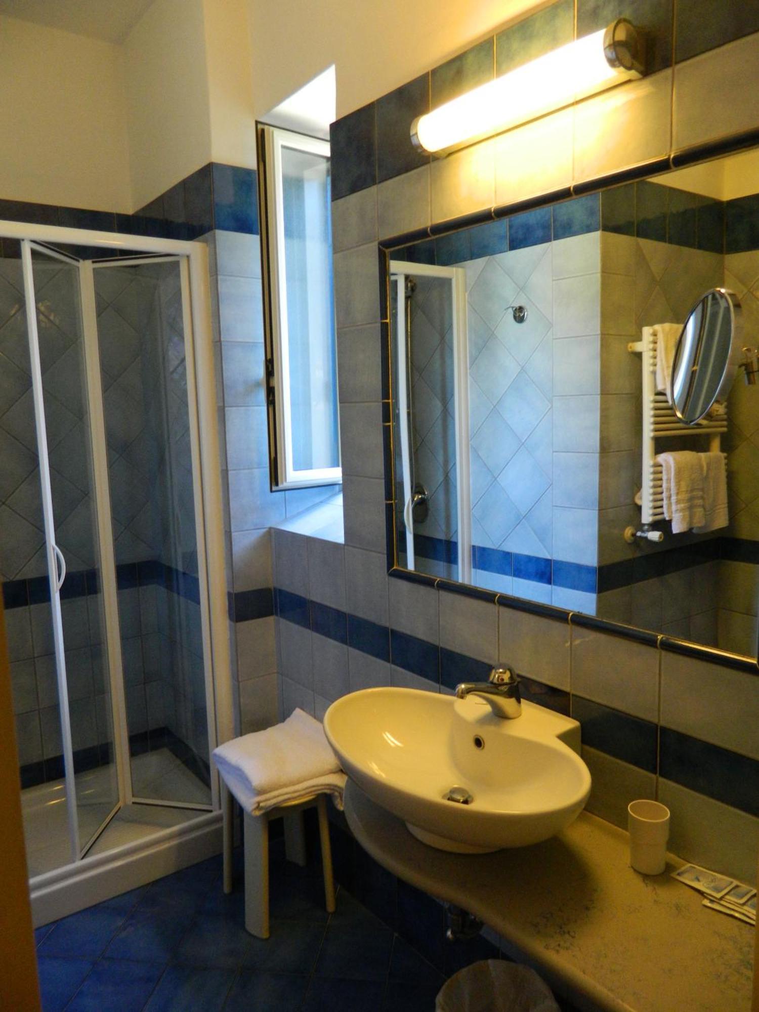 Quadruple Room Balcony,15375244:JPEG