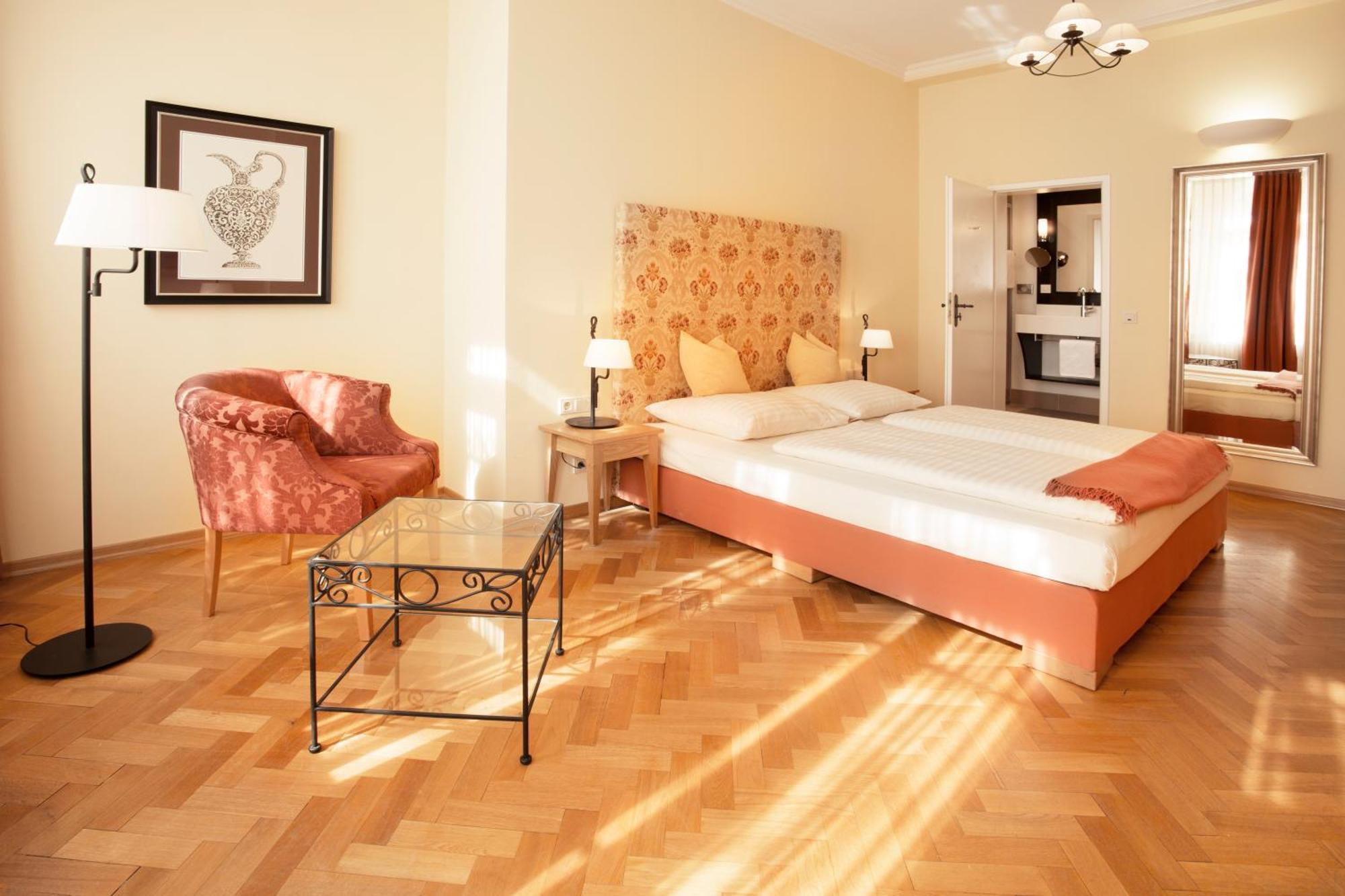 Superior Double or Twin Room,1277053693:JPEG