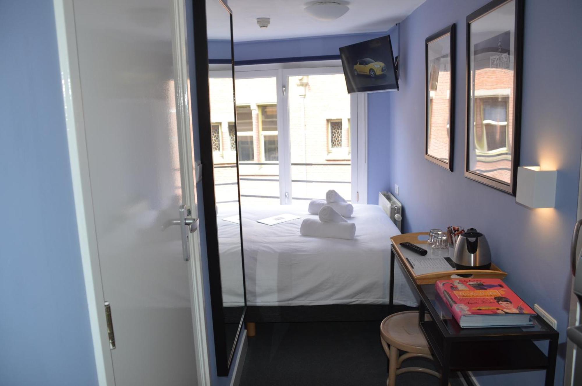 Small Double Room,706969450:JPEG