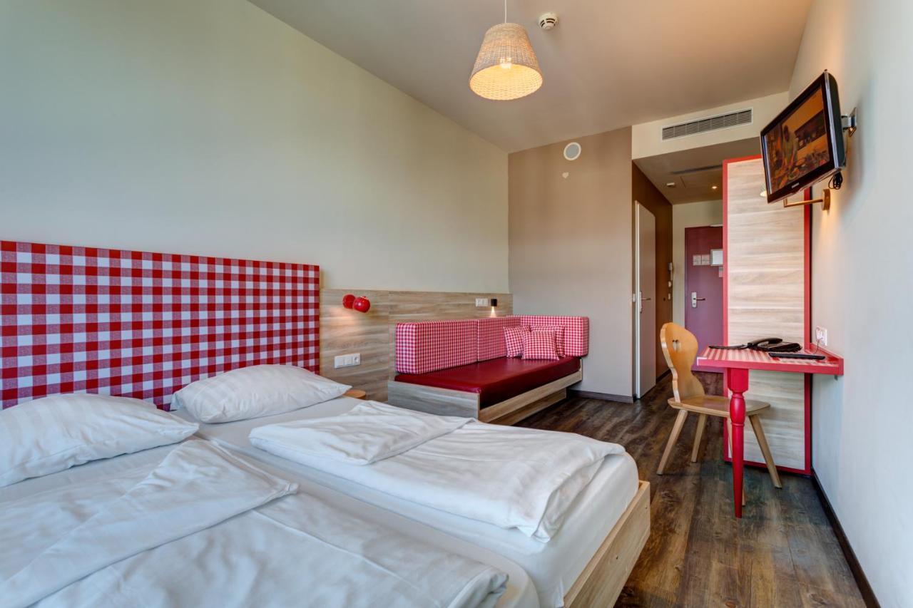 Triple Room,742913332:JPEG