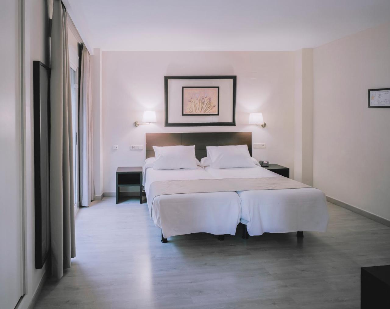 Double or Twin Room,828655238:JPEG