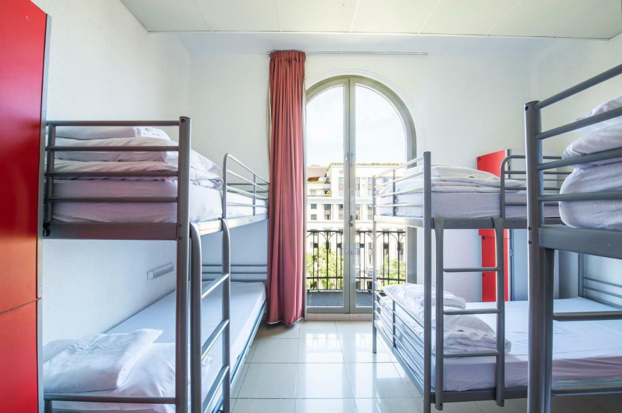 Bed in 12-Bed Mixed Dorm Ensuite,799150221:JPEG