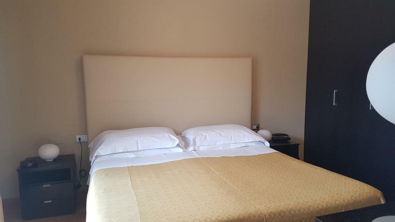 Standard Double Room,799442781:JPEG