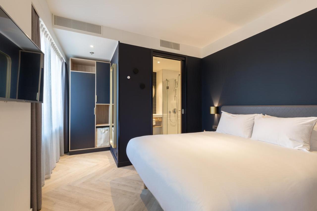 One-Bedroom King Suite with Sofa Bed,1458144343:JPEG