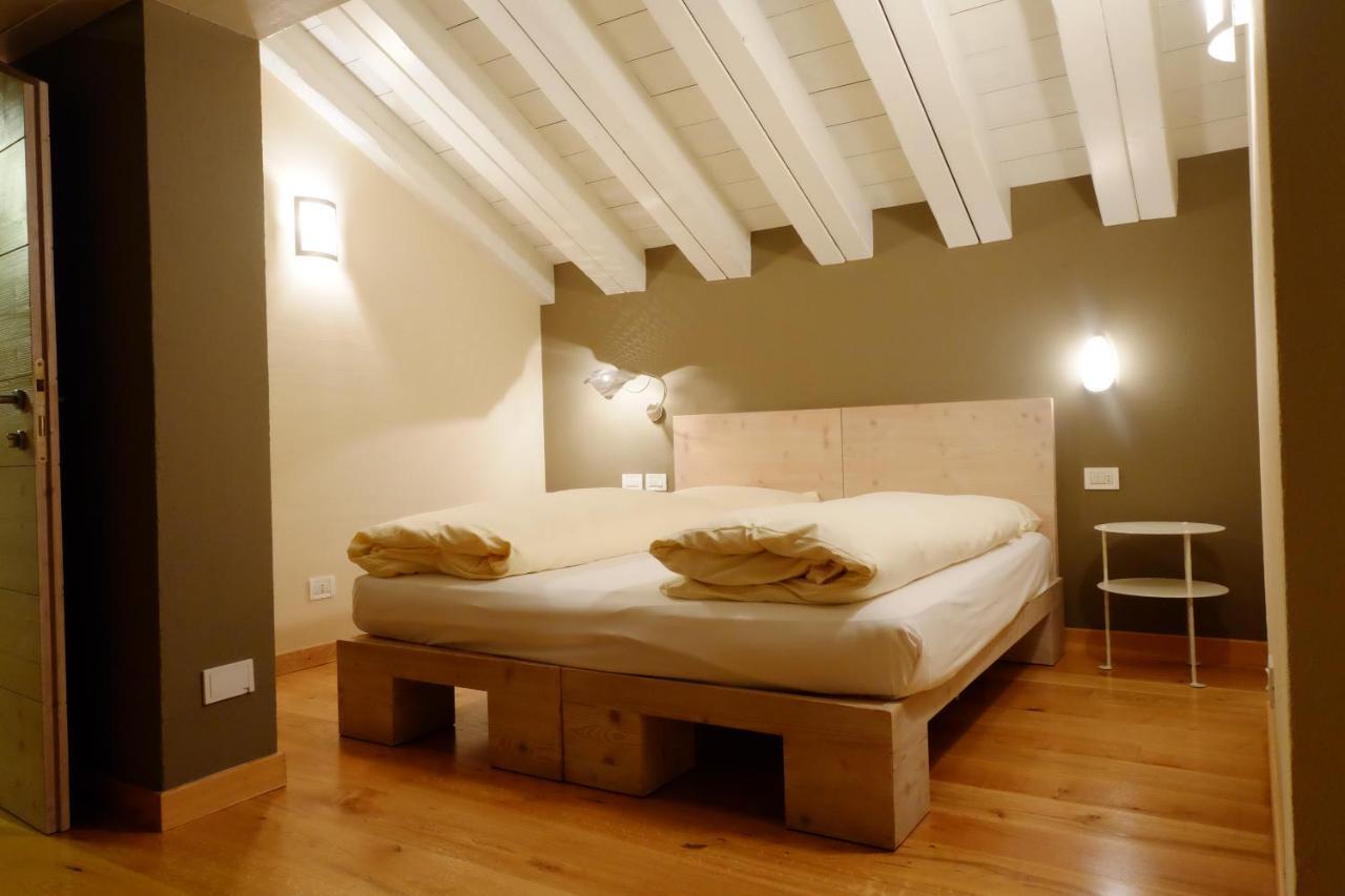One-Bedroom Apartment,934085356:JPEG