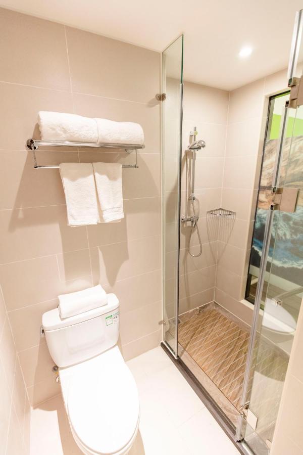 Standard Double Room without Window,1119844731:JPEG