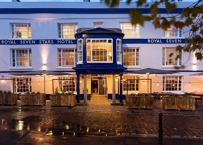 Pet Friendly hotel: Royal Seven Stars Hotel