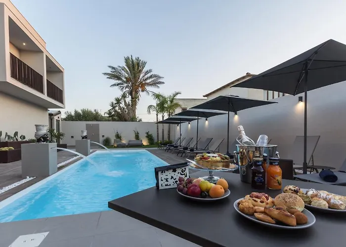 Resort: Giafra Luxury Rooms
