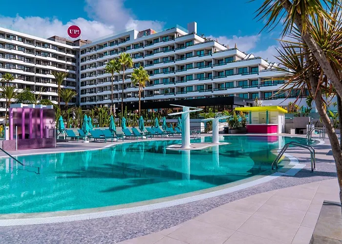 Hotel Ping Pong: Spring Hotel Bitácora