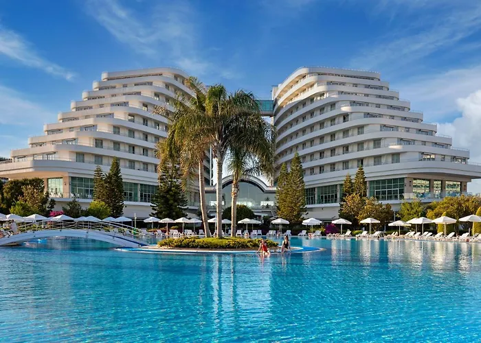 Antalya Hotels near Antalya Airport (AYT)