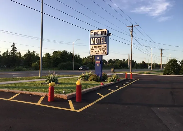 Motel: Trunk Road Motel