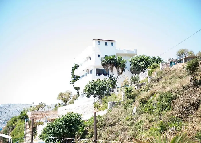 3 star hotel: Heaven Beach Sarande