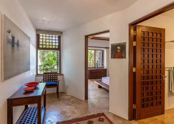 Vacation home: Tequila Sunrise Beach Villa-Diani Beach