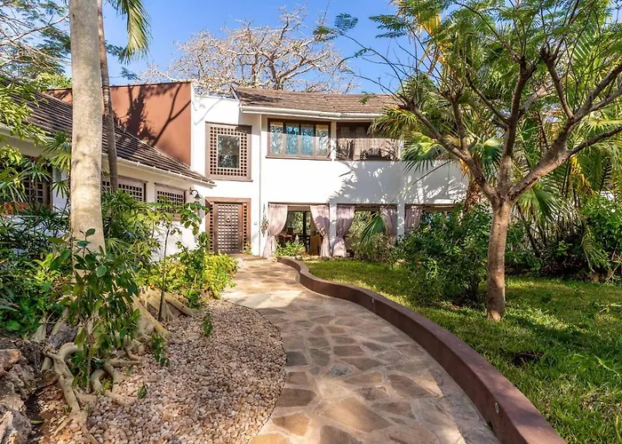 Vacation home: Tequila Sunrise Beach Villa-Diani Beach