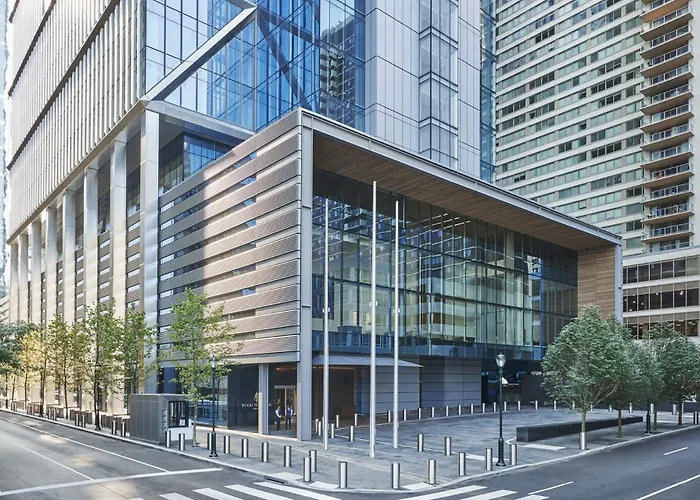 Central hotel: Four Seasons Hotel Philadelphia At Comcast Center