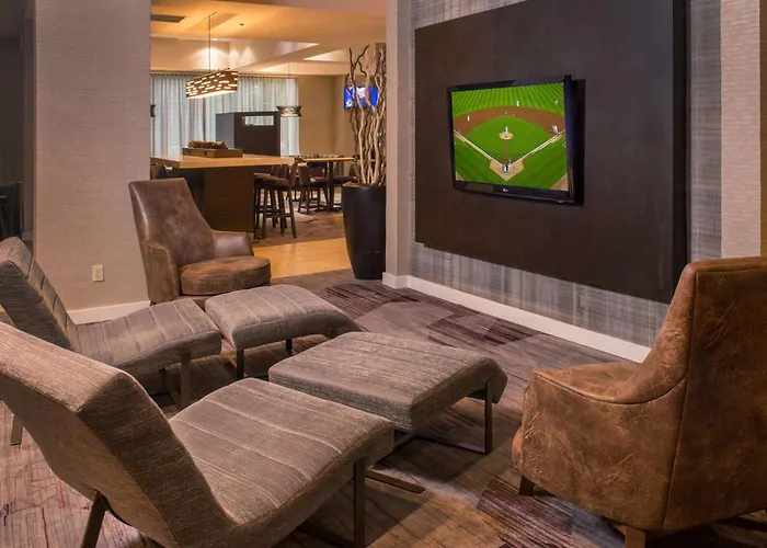 Cheap hotel: Sonesta Select Arlington Rosslyn