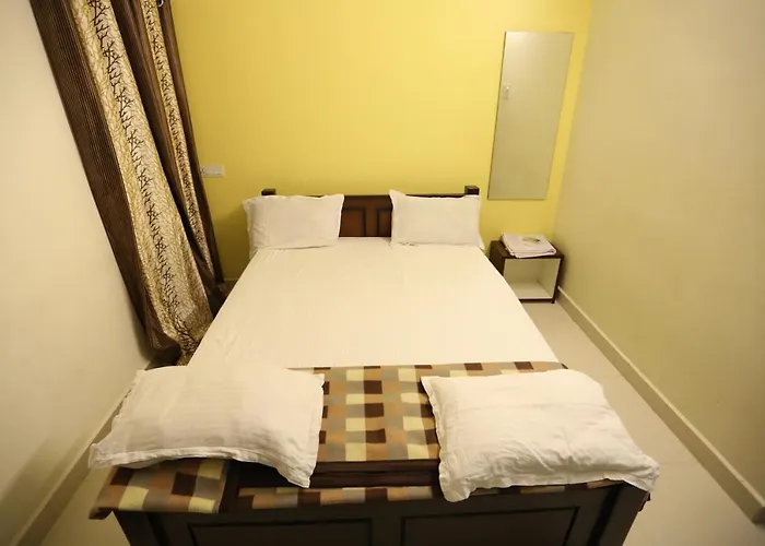 Guest house: Moonlight Residency