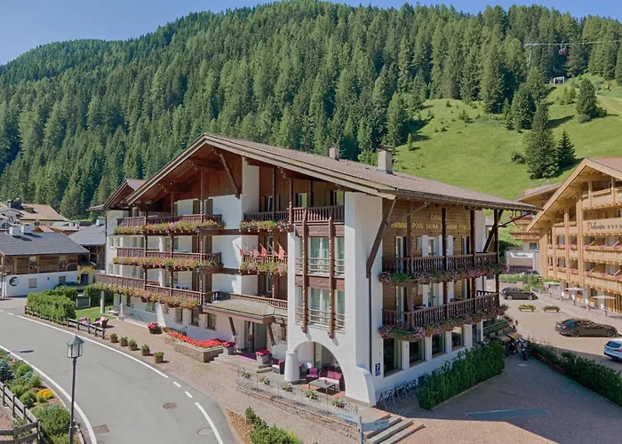 Ping Pong hotel: Hotel Genziana