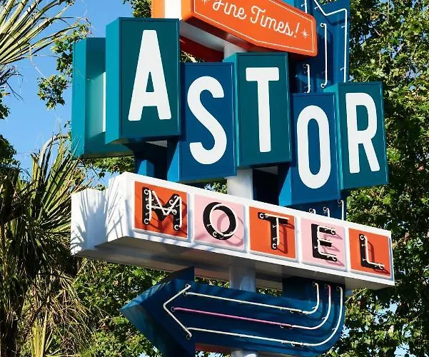 Beach hotel: Astor Hotel Motel