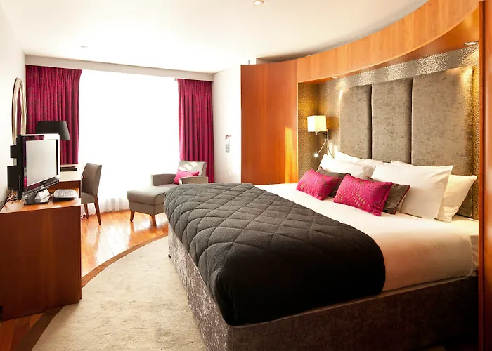 4 star hotel: Mercure Brigstow Bristol