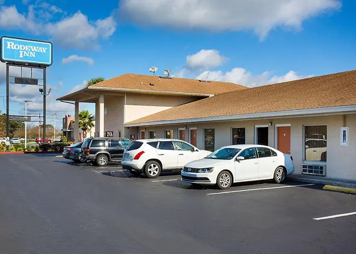 Hotel near College: Rodeway Inn Lake City I-75