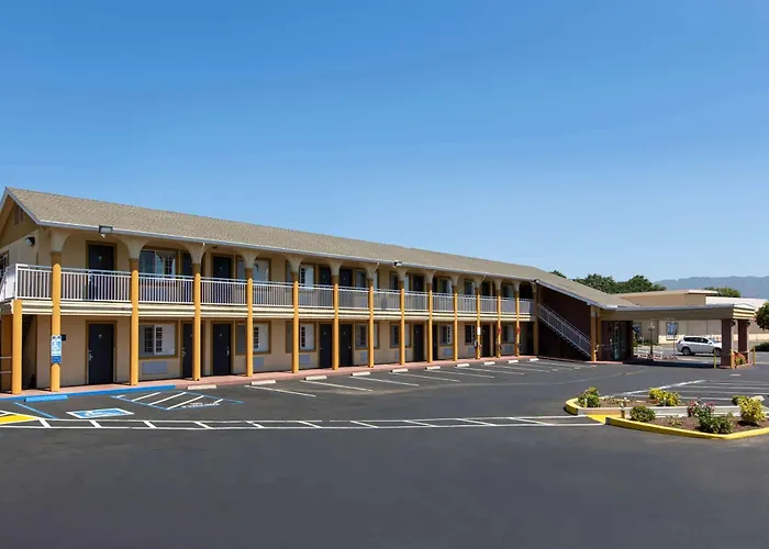 Motel: Days Inn By Wyndham Ukiah