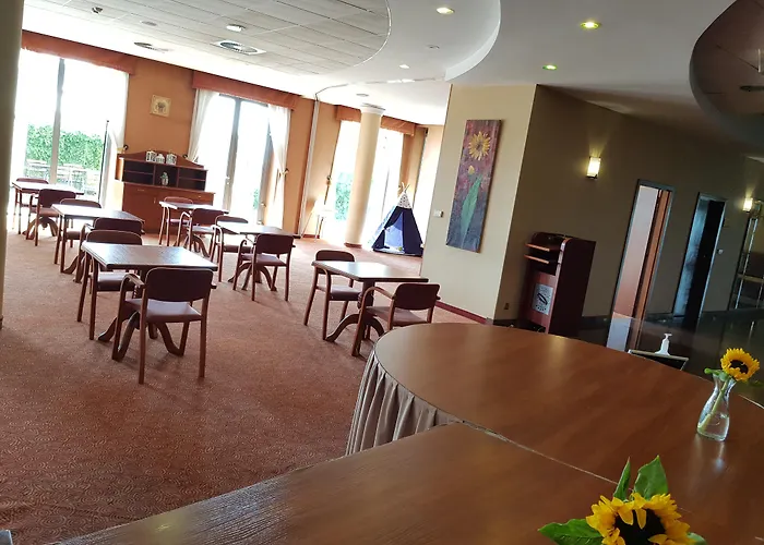 Luxury hotel only: Hotel Sympozjum & Spa